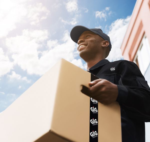 GIGL Delivery guy with package
